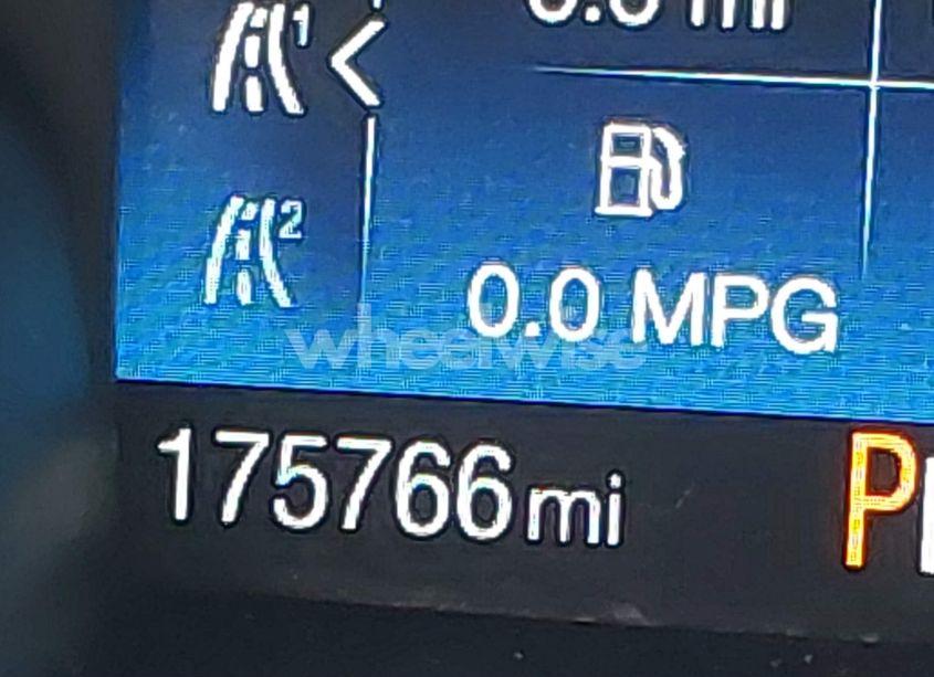 Photo 15 of 2015 Ford Focus SE (VIN 1FADP3K28FL242545)