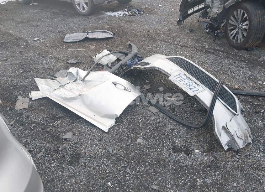 Photo 12 of 2015 Ford Focus SE (VIN 1FADP3K28FL270670)