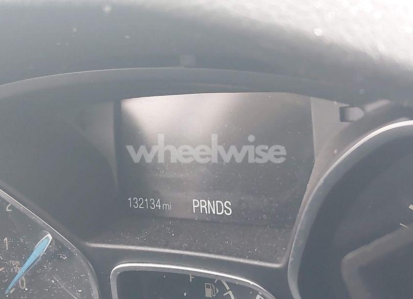 Photo 16 of 2015 Ford Focus SE (VIN 1FADP3K28FL270670)