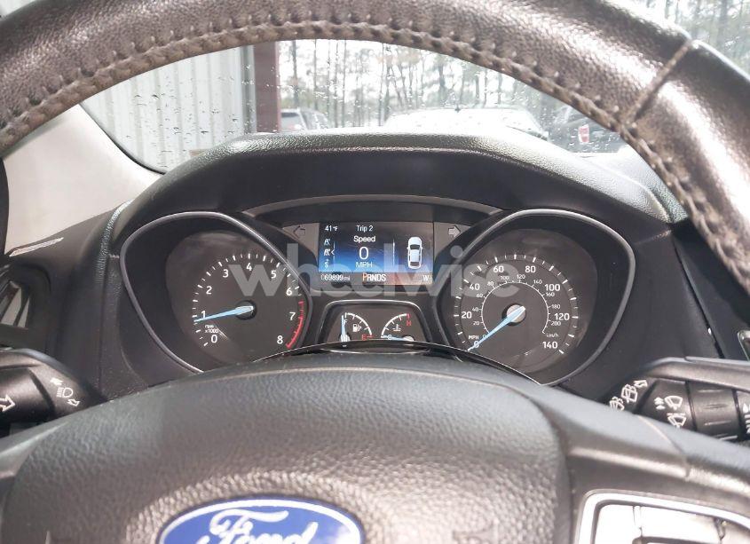 Photo 15 of 2015 Ford Focus SE (VIN 1FADP3K28FL286447)