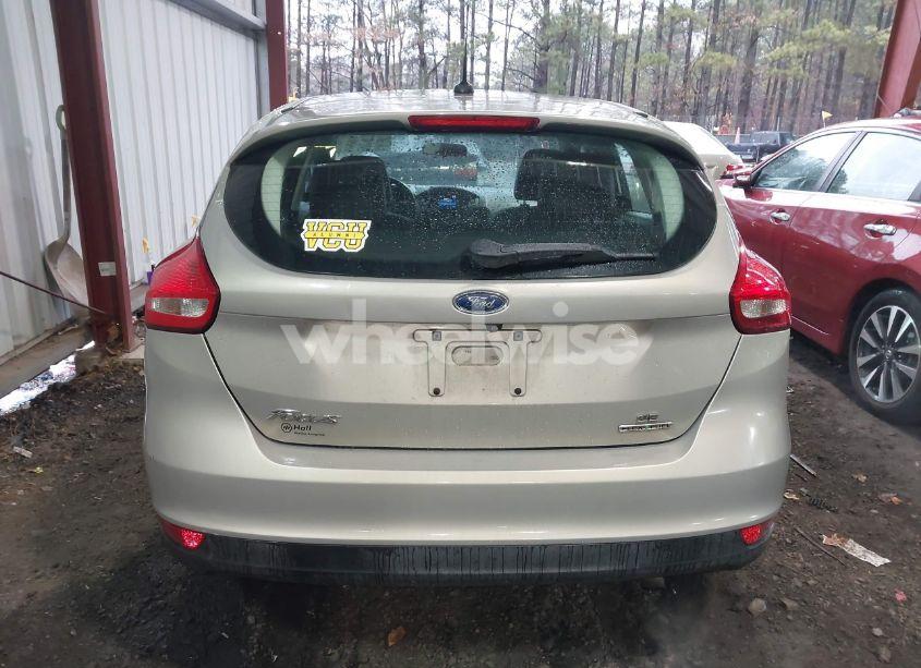 Photo 16 of 2015 Ford Focus SE (VIN 1FADP3K28FL286447)