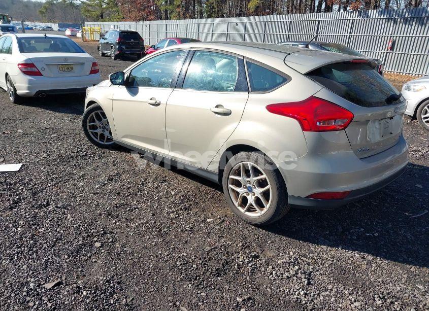 Photo 3 of 2015 Ford Focus SE (VIN 1FADP3K28FL336103)