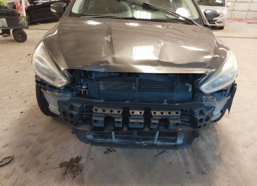 Photo 6 of 2015 Ford Focus SE (VIN 1FADP3K28FL351393)
