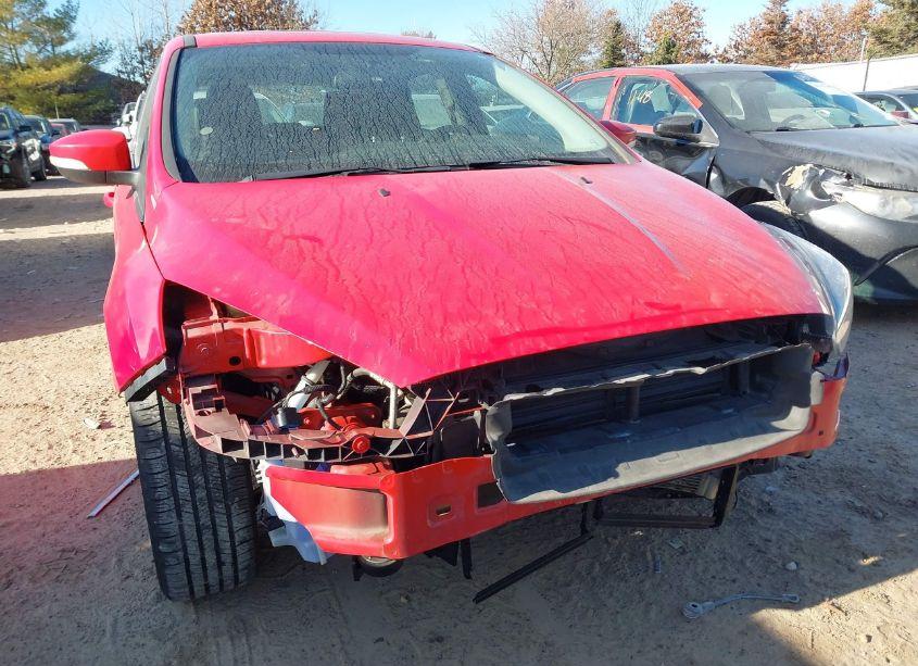 Photo 6 of 2015 Ford Focus SE (VIN 1FADP3K28FL355248)