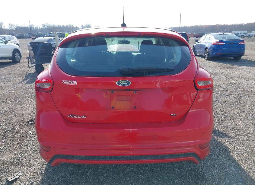 Photo 16 of 2015 Ford Focus SE (VIN 1FADP3K28FL364760)