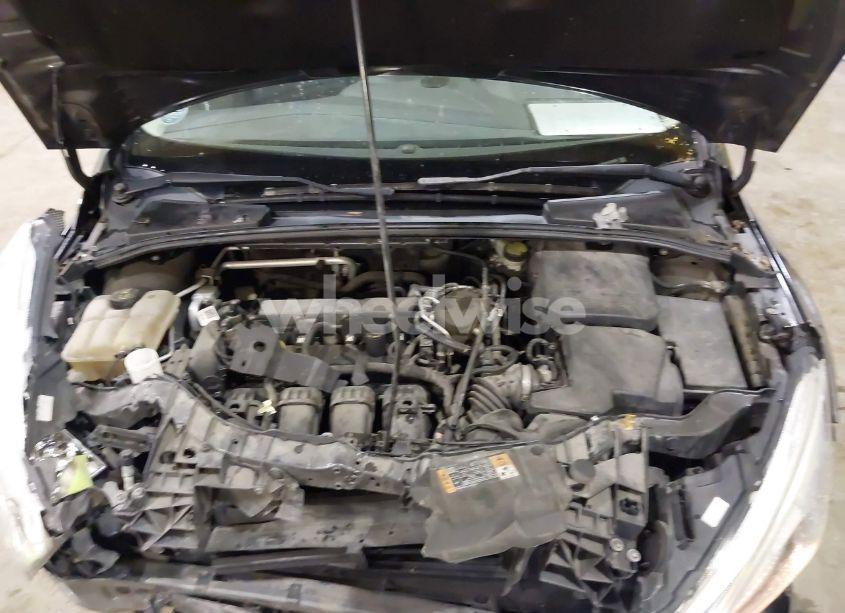 Photo 10 of 2015 Ford Focus SE (VIN 1FADP3K28FL383583)