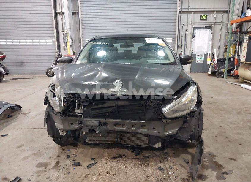 Photo 13 of 2015 Ford Focus SE (VIN 1FADP3K28FL383583)