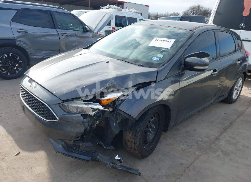 Photo 2 of 2016 Ford Focus SE (VIN 1FADP3K28GL276874)