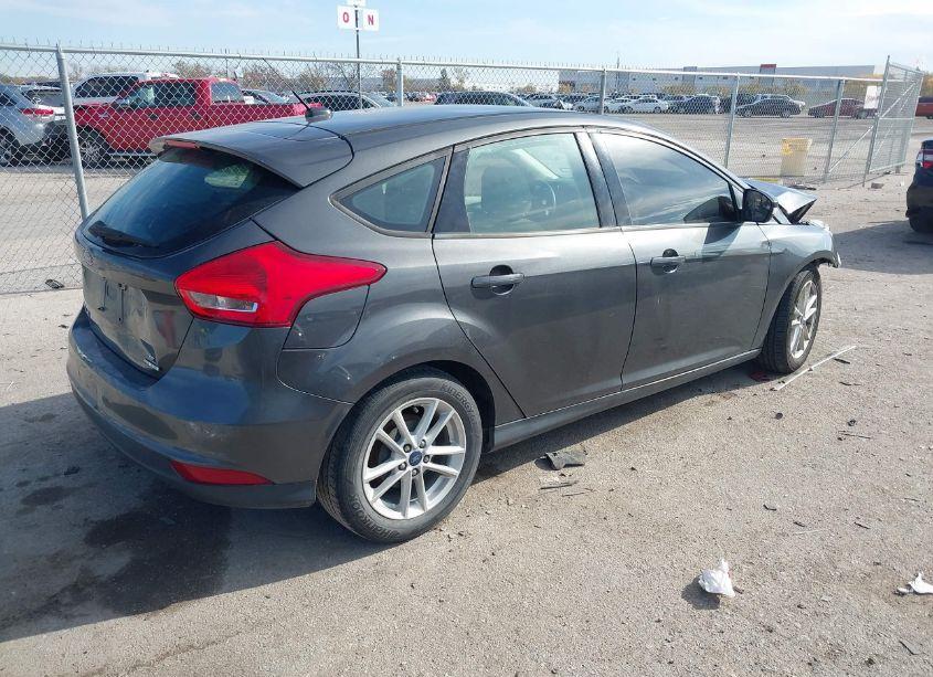 Photo 4 of 2016 Ford Focus SE (VIN 1FADP3K28GL294386)