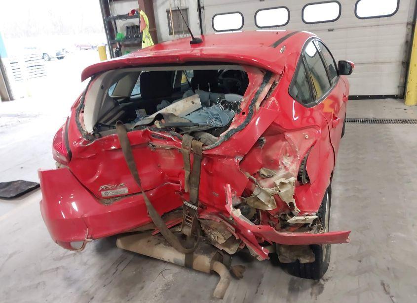 Photo 17 of 2016 Ford Focus SE (VIN 1FADP3K28GL301966)