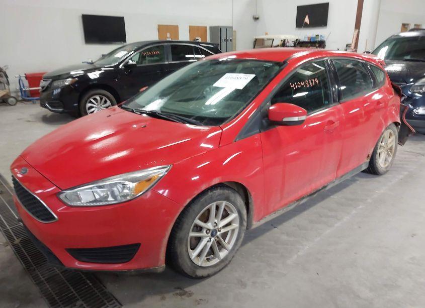 Photo 2 of 2016 Ford Focus SE (VIN 1FADP3K28GL301966)