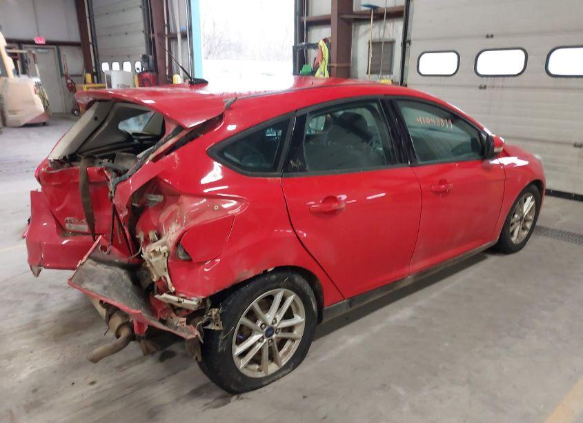 Photo 4 of 2016 Ford Focus SE (VIN 1FADP3K28GL301966)