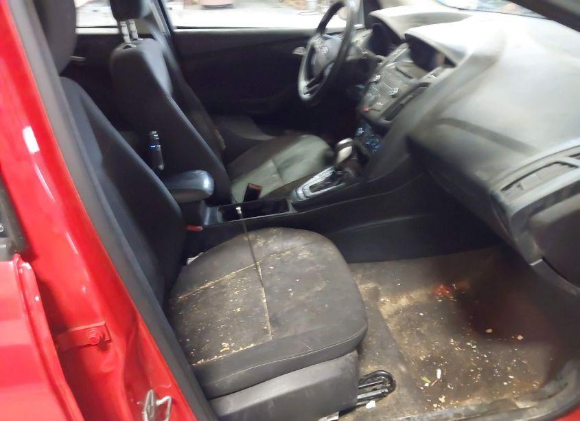 Photo 5 of 2016 Ford Focus SE (VIN 1FADP3K28GL301966)