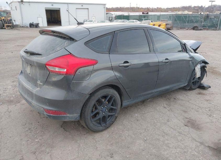Photo 4 of 2016 Ford Focus SE (VIN 1FADP3K28GL311669)
