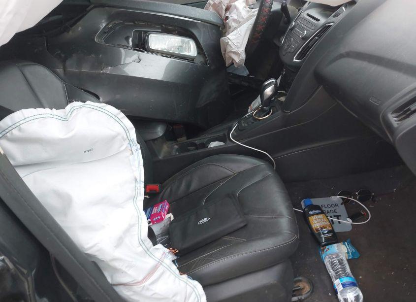 Photo 5 of 2016 Ford Focus SE (VIN 1FADP3K28GL311669)