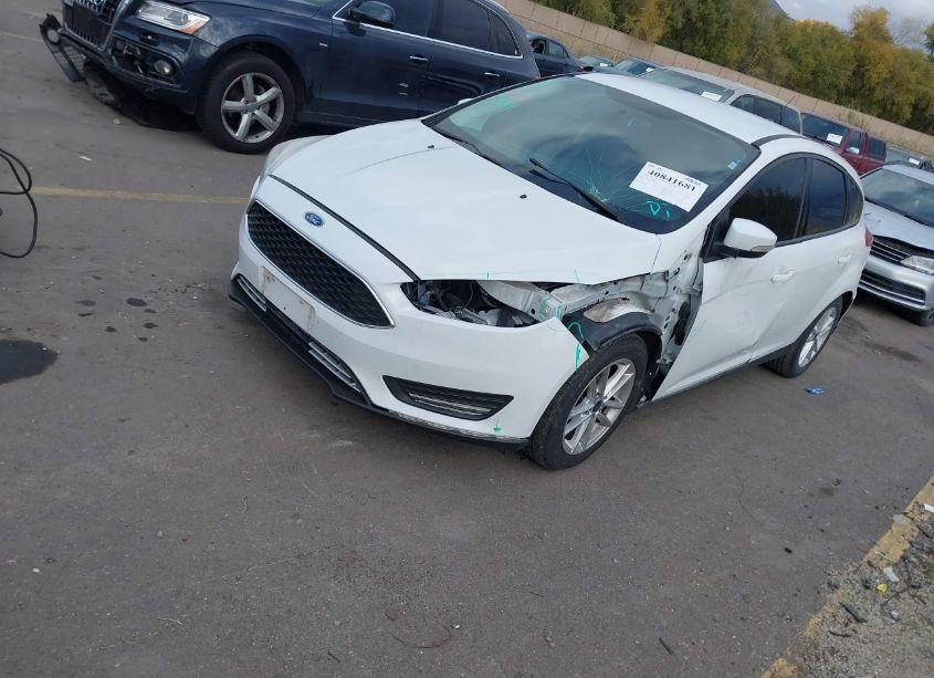 Photo 2 of 2016 Ford Focus SE (VIN 1FADP3K28GL344719)