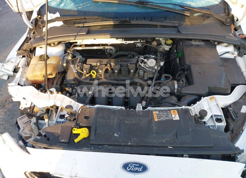 Photo 10 of 2016 Ford Focus SE (VIN 1FADP3K28GL351962)