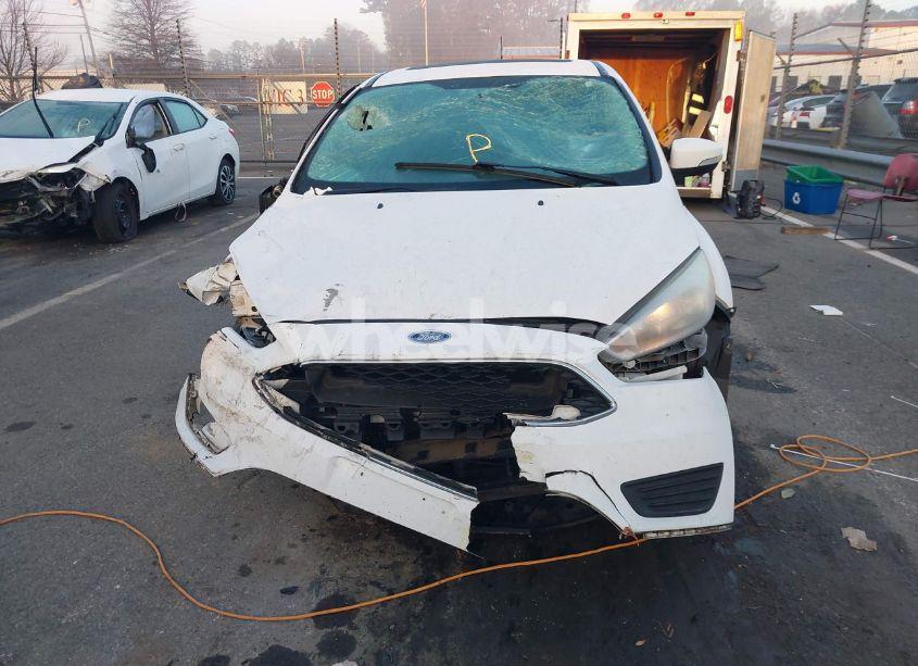 Photo 12 of 2016 Ford Focus SE (VIN 1FADP3K28GL351962)