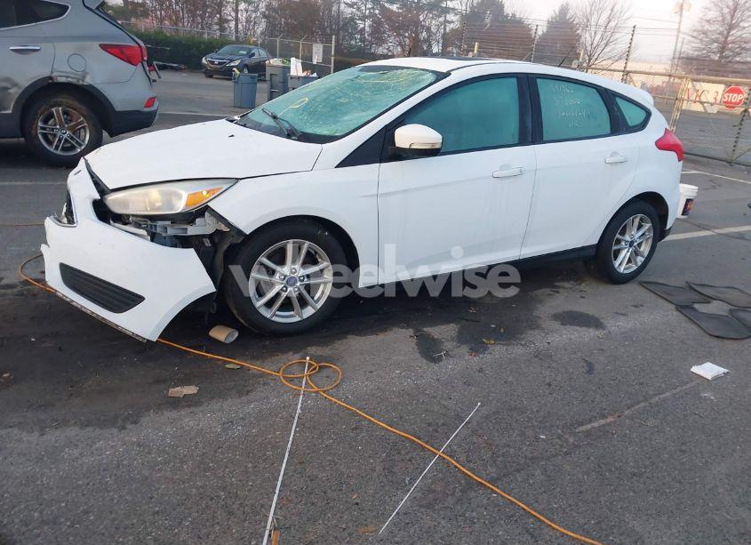 Photo 2 of 2016 Ford Focus SE (VIN 1FADP3K28GL351962)
