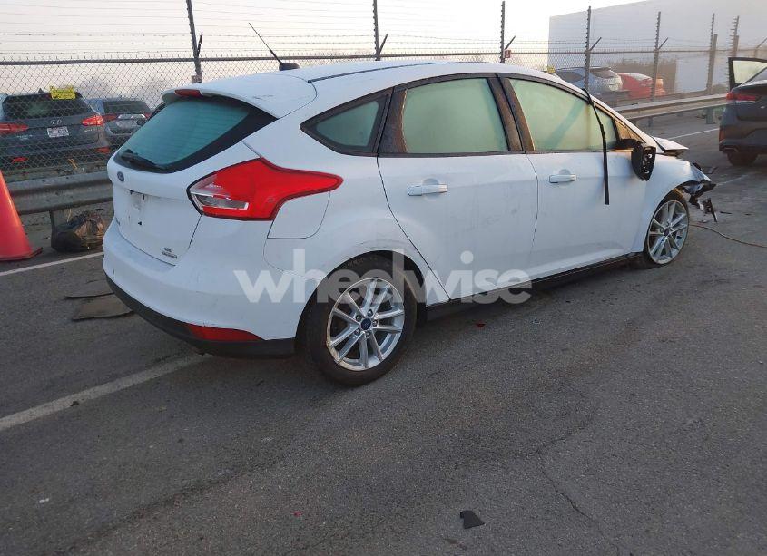 Photo 4 of 2016 Ford Focus SE (VIN 1FADP3K28GL351962)