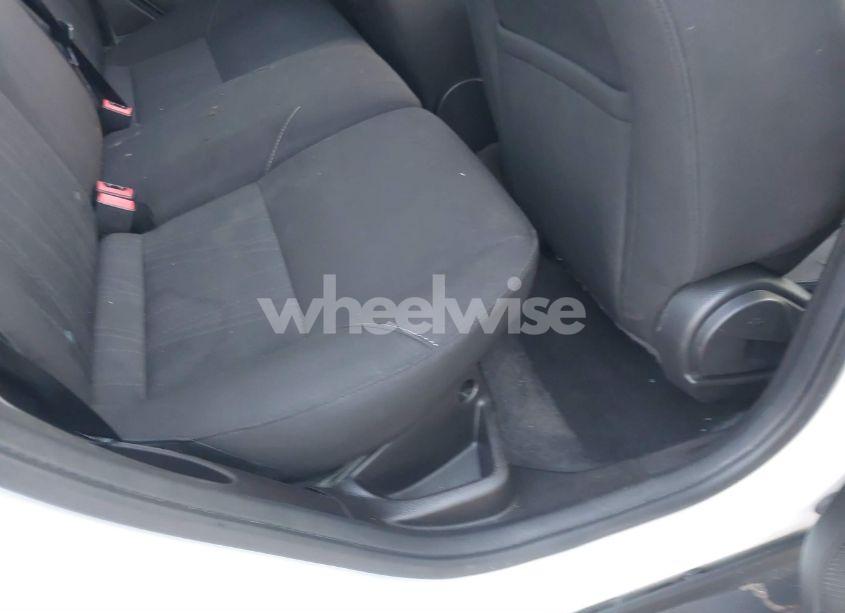 Photo 8 of 2016 Ford Focus SE (VIN 1FADP3K28GL351962)