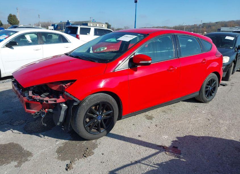 Photo 2 of 2016 Ford Focus SE (VIN 1FADP3K28GL359737)