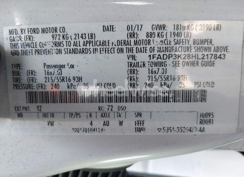 Photo 9 of 2017 Ford Focus SE (VIN 1FADP3K28HL217843)