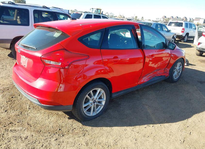 Photo 4 of 2017 Ford Focus SE (VIN 1FADP3K28HL223934)