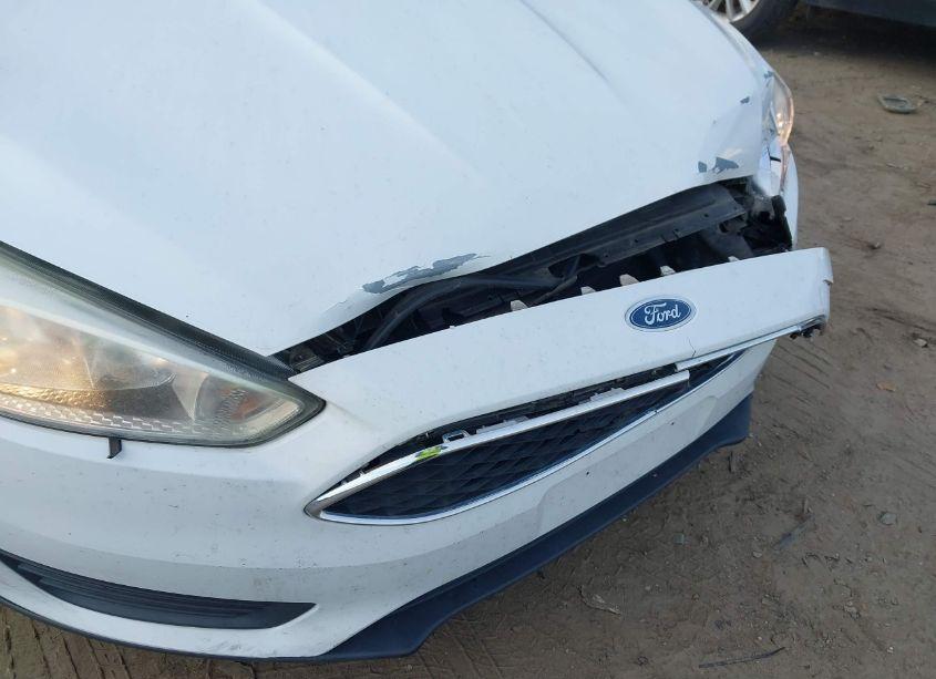 Photo 13 of 2017 Ford Focus SE (VIN 1FADP3K28HL251314)