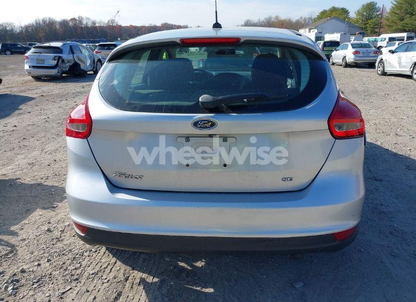 Photo 16 of 2017 Ford Focus SE (VIN 1FADP3K28HL338520)