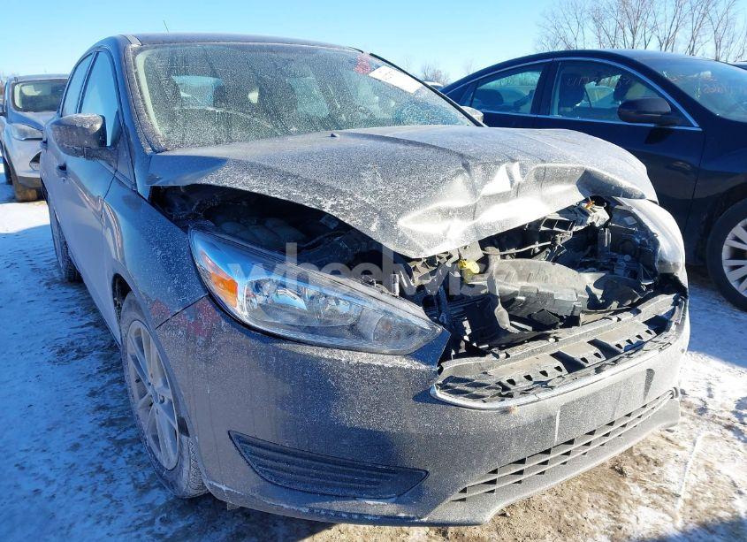 2018 Ford Focus SE (VIN 1FADP3K28JL210283) main photo