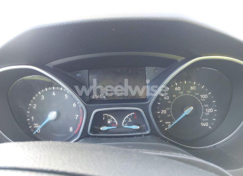 Photo 7 of 2018 Ford Focus SE (VIN 1FADP3K28JL210283)