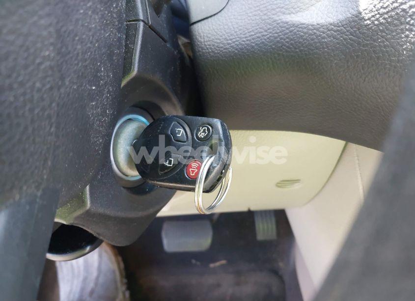 Photo 11 of 2018 Ford Focus SE (VIN 1FADP3K28JL256423)