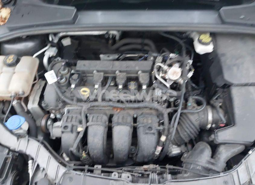 Photo 10 of 2018 Ford Focus SE (VIN 1FADP3K28JL272508)