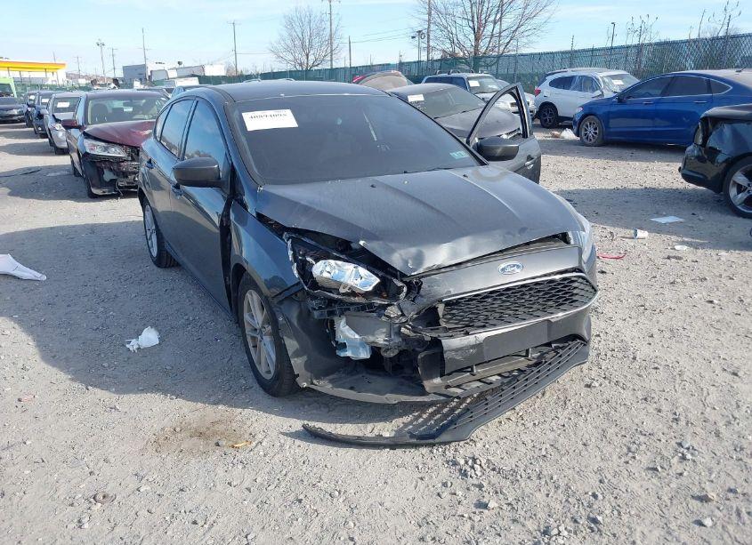 Photo 6 of 2018 Ford Focus SE (VIN 1FADP3K28JL281905)