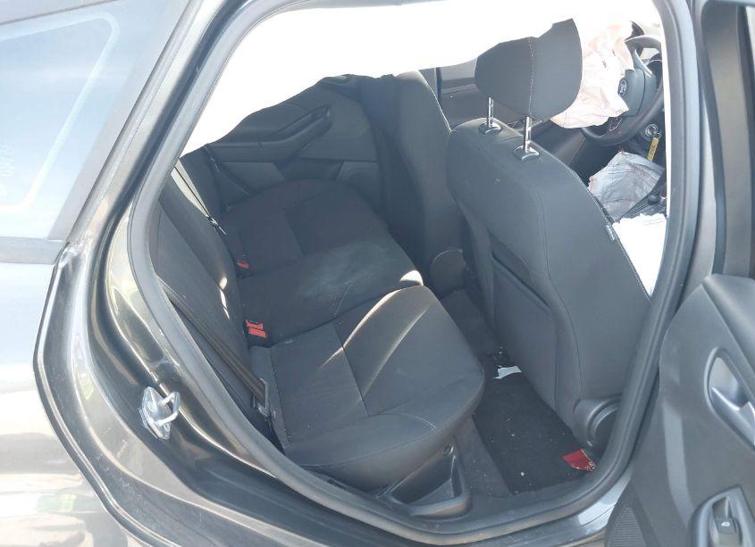 Photo 8 of 2018 Ford Focus SE (VIN 1FADP3K28JL281905)