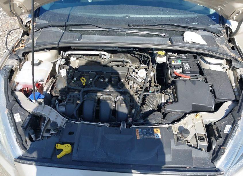 Photo 10 of 2018 Ford Focus SE (VIN 1FADP3K28JL324235)