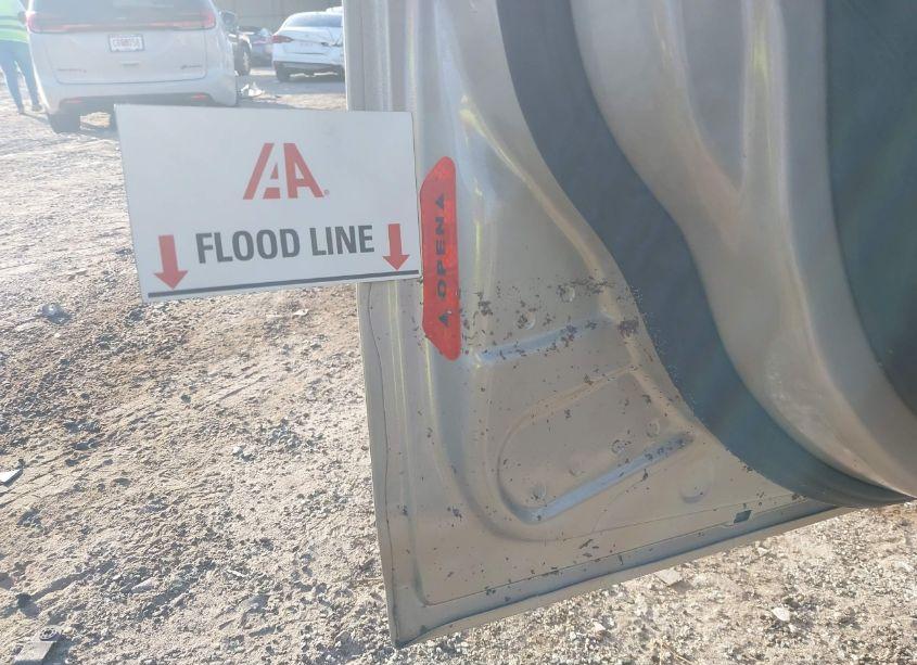 Photo 18 of 2018 Ford Focus SE (VIN 1FADP3K28JL324235)