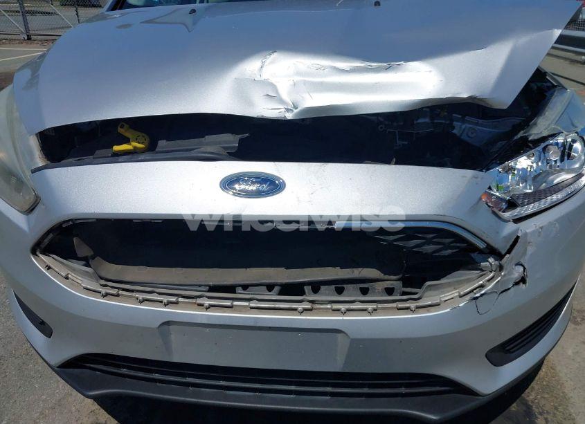 Photo 6 of 2018 Ford Focus SE (VIN 1FADP3K28JL324610)