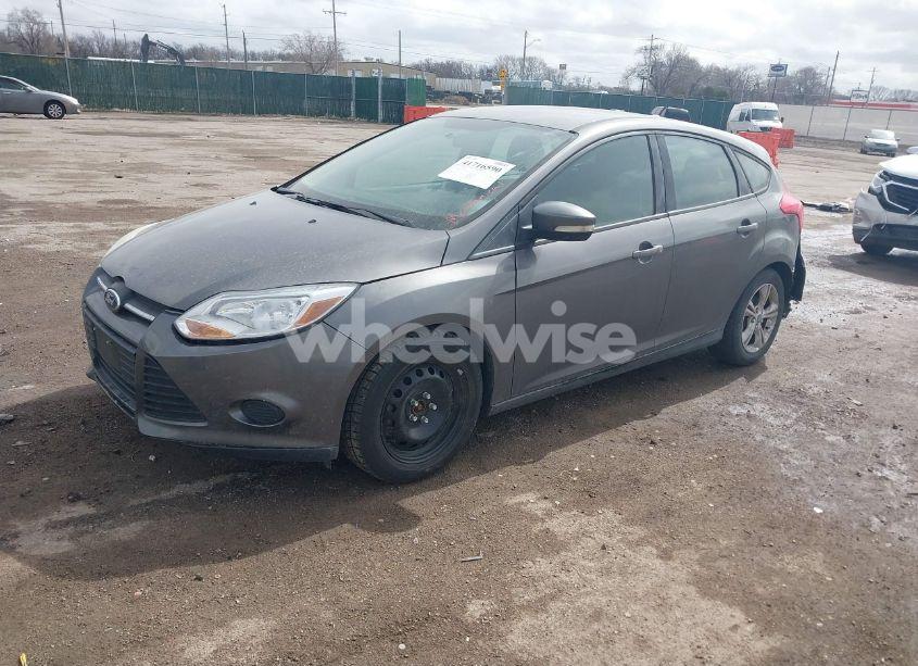 Photo 2 of 2013 Ford Focus SE (VIN 1FADP3K29DL115915)