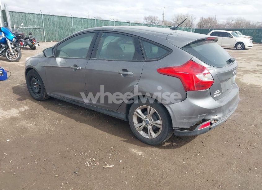 Photo 3 of 2013 Ford Focus SE (VIN 1FADP3K29DL115915)