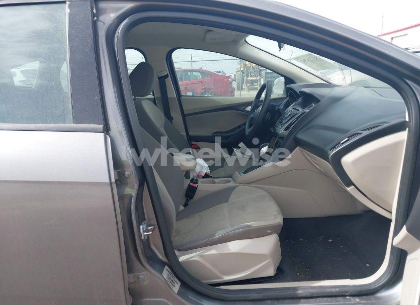 Photo 5 of 2013 Ford Focus SE (VIN 1FADP3K29DL115915)