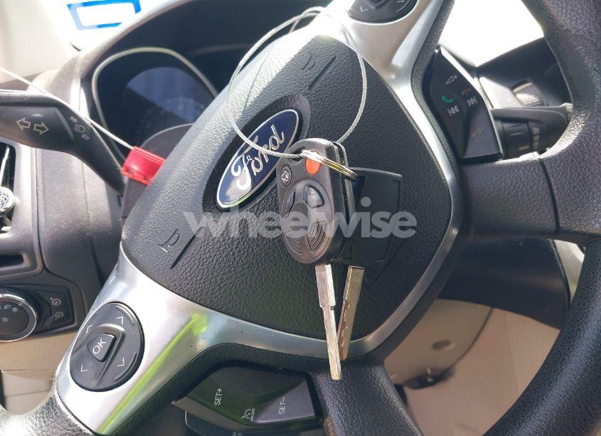 Photo 11 of 2013 Ford Focus SE (VIN 1FADP3K29DL125280)