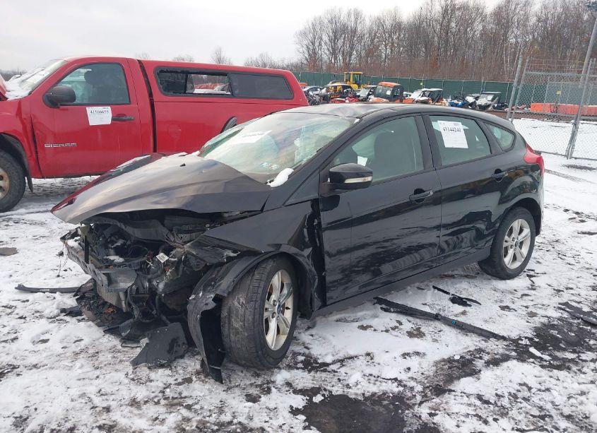 Photo 2 of 2013 Ford Focus SE (VIN 1FADP3K29DL135775)