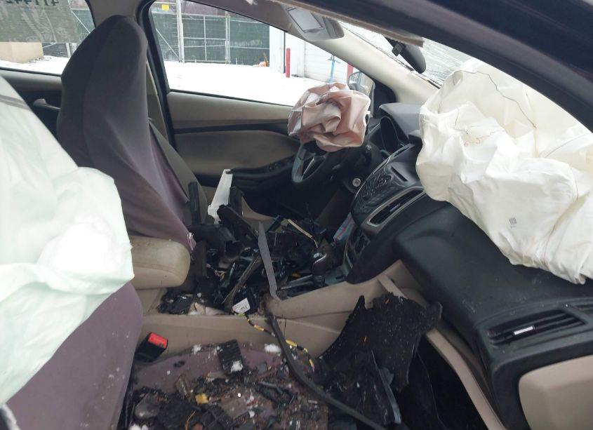 Photo 5 of 2013 Ford Focus SE (VIN 1FADP3K29DL135775)