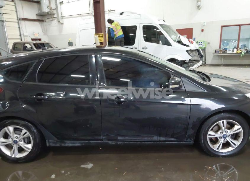 Photo 13 of 2013 Ford Focus SE (VIN 1FADP3K29DL152706)