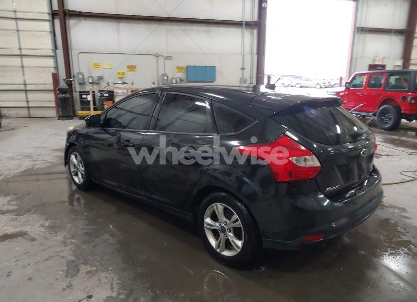 Photo 3 of 2013 Ford Focus SE (VIN 1FADP3K29DL152706)