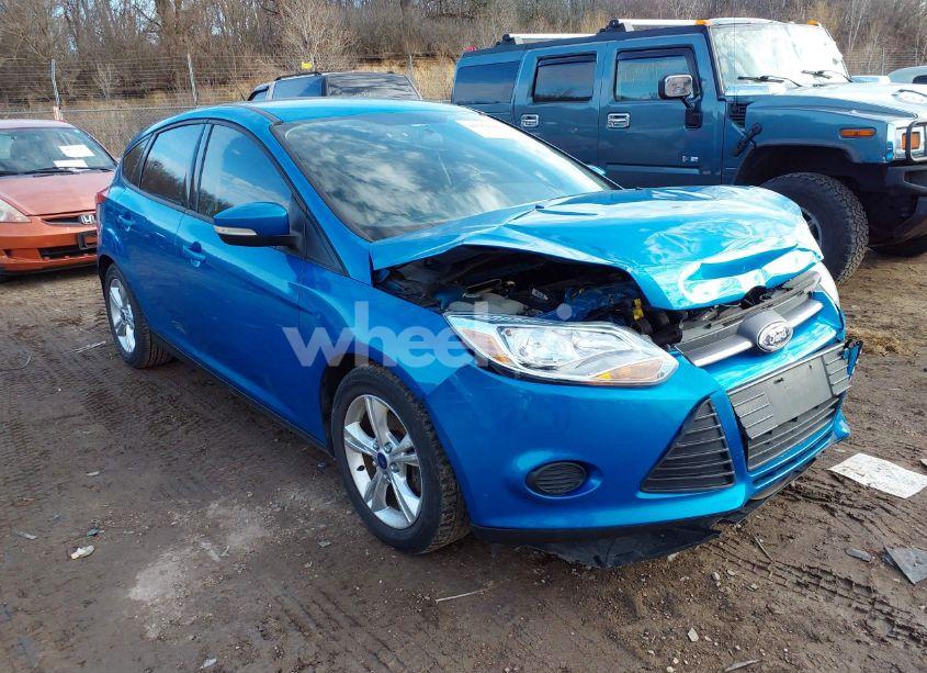 2013 Ford Focus SE (VIN 1FADP3K29DL156528) main photo