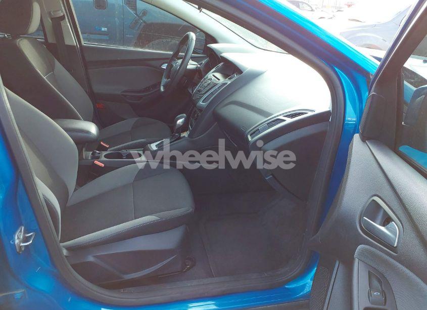 Photo 5 of 2013 Ford Focus SE (VIN 1FADP3K29DL156528)