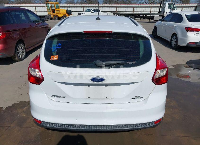 Photo 17 of 2013 Ford Focus SE (VIN 1FADP3K29DL157601)